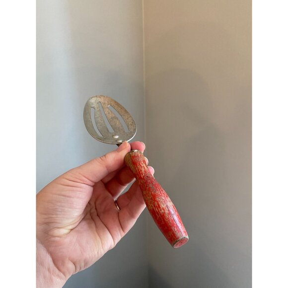 Vintage Metal Slotted Serving Spatula With Red Wooden Handle - Picture 3 of 6